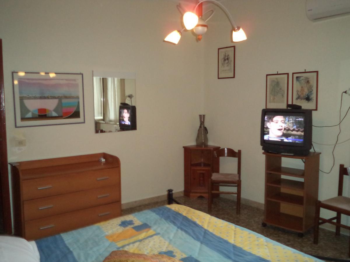 Amuni' Sicily Guest House Syracuse Exterior photo