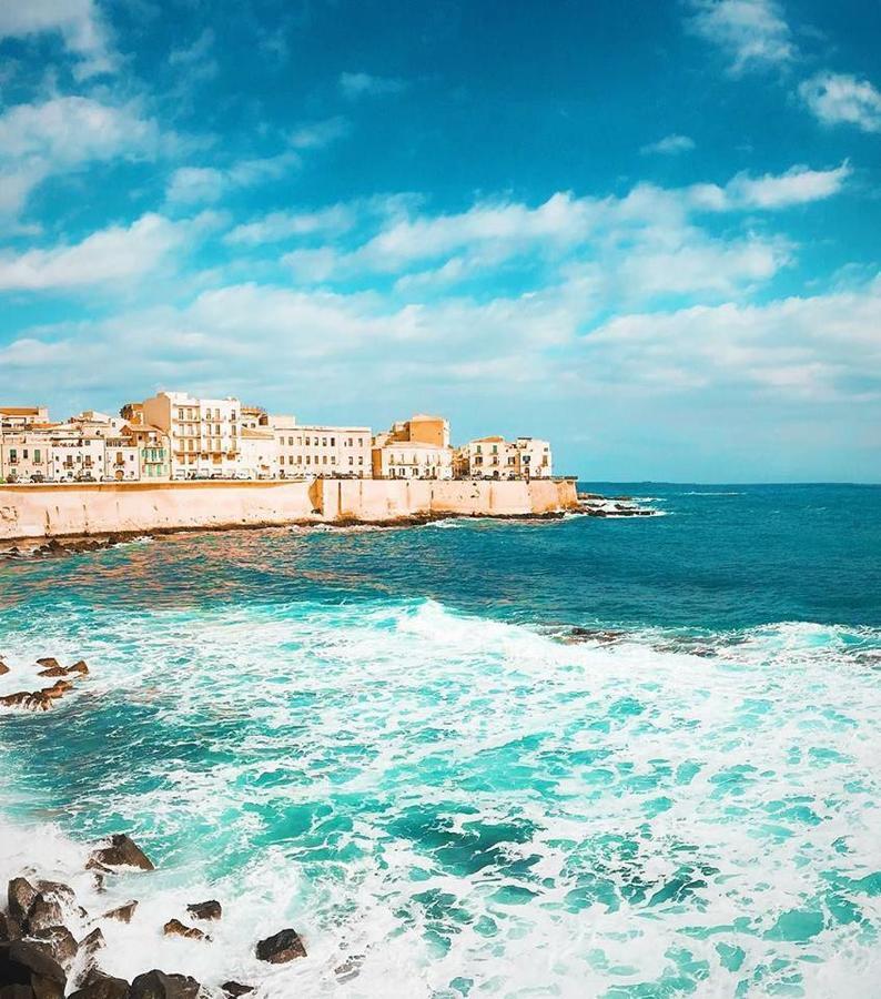 Amuni' Sicily Guest House Syracuse Exterior photo
