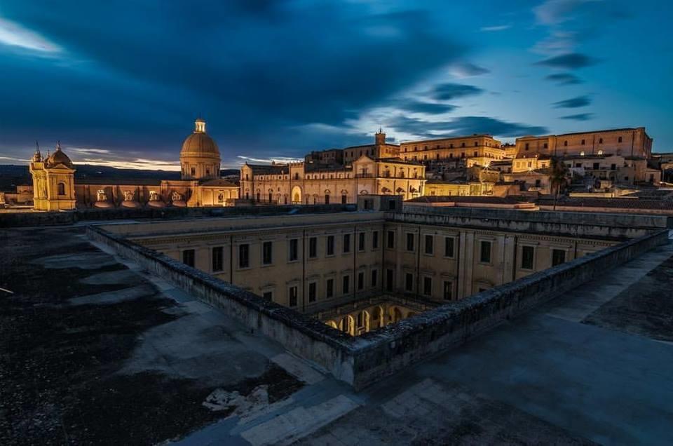 Amuni' Sicily Guest House Syracuse Exterior photo